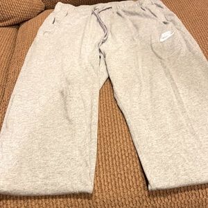 Men’s Nike joggers size M